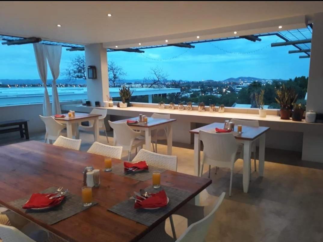 Villa Vista Guesthouse, Windhoek, Namibia 외부 사진