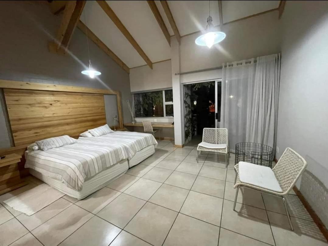 Villa Vista Guesthouse, Windhoek, Namibia 객실 사진